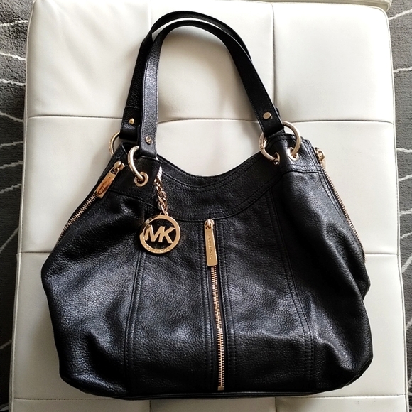 Michael Kors Black Leather Zippered Bag with Dust Bag EUC - Picture 10 of 16